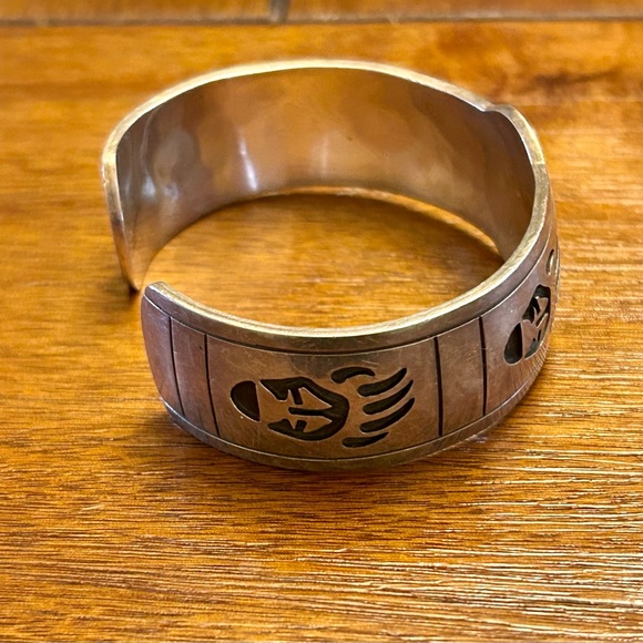 Man In The Maze with Bear Claws Sterling Silver Cuff Bracelet.  Vintage. - Picture 2 of 16